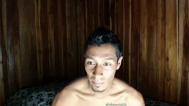 Snapshot of DEMARCOUS_NM chatting on April 22, 11:28 pm DEMARCOUS NM online show from April 22, 11:28 pm