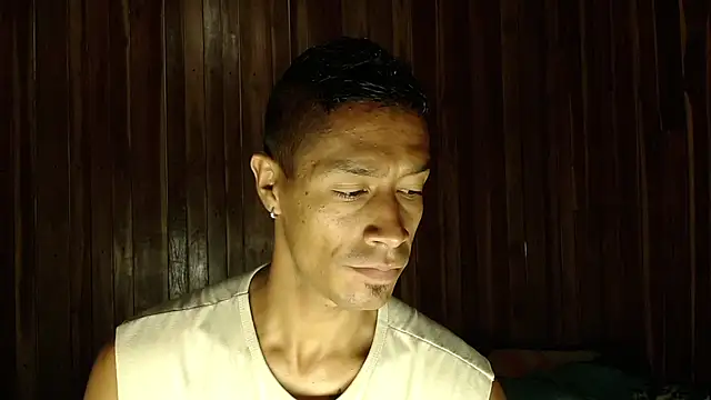 Snapshot of DEMARCOUS_NM chatting on May 2, 2:44 pm DEMARCOUS NM online show from May 2, 2:44 pm