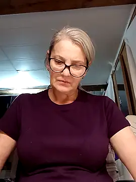 irinamaux online show from October 26, 6:19 am