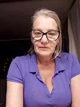 irinamaux online show from October 30, 2:46 am