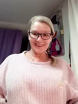 irinamaux online show from February 25, 6:23 am