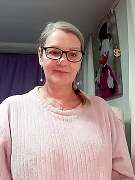 irinamaux online show from February 27, 6:13 am