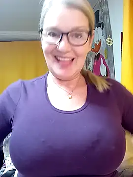 irinamaux online show from March 13, 2:18 am