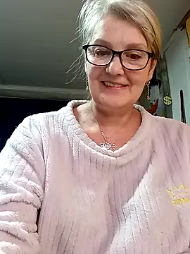 irinamaux online show from April 15, 2:57 pm