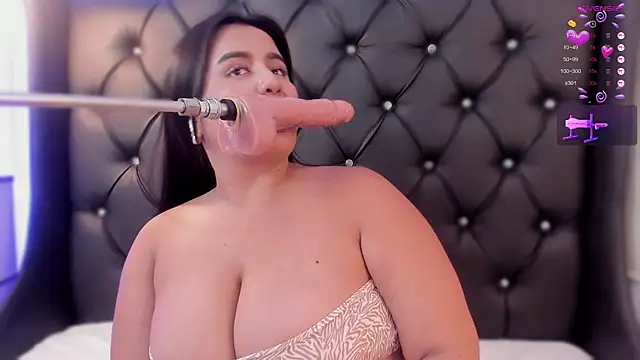 Snapshot of sweett_katty_ chatting on January 23, 8:13 pm sweett katty online show from January 23, 8:13 pm