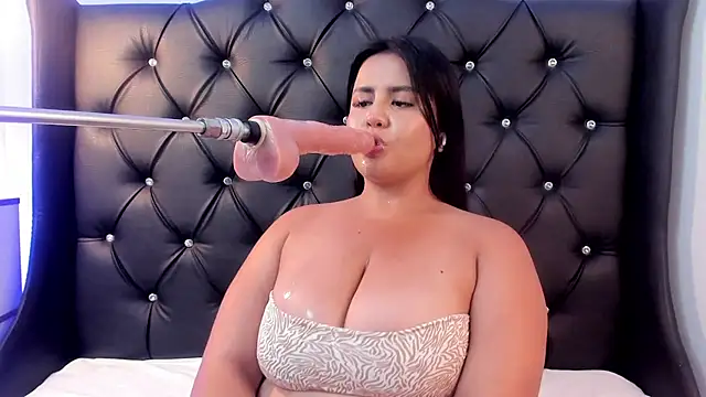 Snapshot of sweett_katty_ chatting on February 26, 8:22 pm sweett katty online show from February 26, 8:22 pm