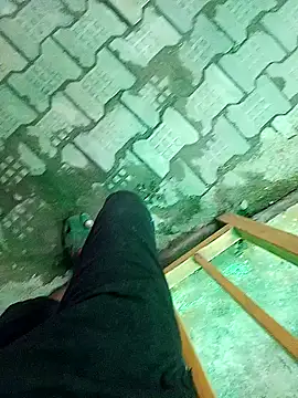 Snapshot of mr_slim_body chatting on December 17, 3:17 pm mr slim body online show from December 17, 3:17 pm