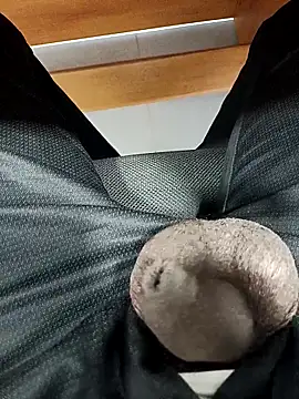 Snapshot of mr_slim_body chatting on January 6, 12:20 pm mr slim body online show from January 6, 12:20 pm