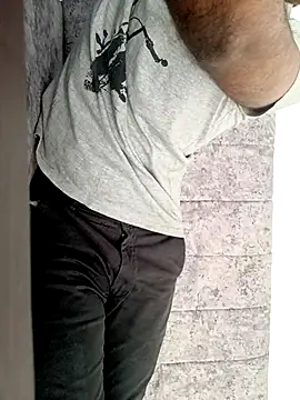 Snapshot of mr_slim_body chatting on February 15, 5:37 am mr slim body online show from February 15, 5:37 am