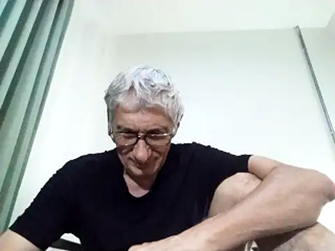 Snapshot of BIGUNCUTHARDCOCK chatting on February 23, 4:07 am BIGUNCUTHARDCOCK online show from February 23, 4:07 am