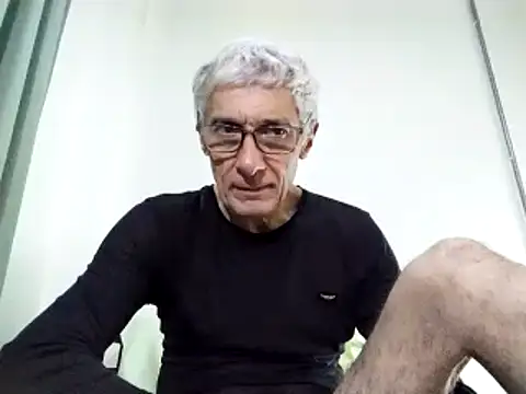 Snapshot of BIGUNCUTHARDCOCK chatting on February 23, 7:11 am BIGUNCUTHARDCOCK online show from February 23, 7:11 am