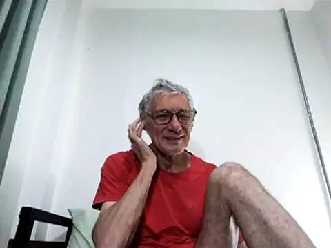 Snapshot of BIGUNCUTHARDCOCK chatting on February 26, 10:26 am BIGUNCUTHARDCOCK online show from February 26, 10:26 am