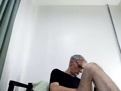 Snapshot of BIGUNCUTHARDCOCK chatting on March 1, 4:04 am BIGUNCUTHARDCOCK online show from March 1, 4:04 am