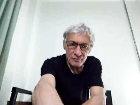 Snapshot of BIGUNCUTHARDCOCK chatting on March 2, 2:32 pm BIGUNCUTHARDCOCK online show from March 2, 2:32 pm