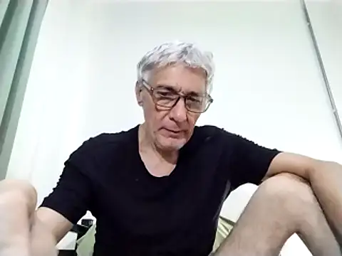 Snapshot of BIGUNCUTHARDCOCK chatting on March 6, 1:37 am BIGUNCUTHARDCOCK online show from March 6, 1:37 am