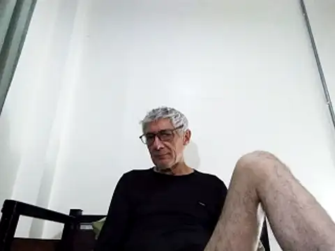 Snapshot of BIGUNCUTHARDCOCK chatting on March 6, 1:57 pm BIGUNCUTHARDCOCK online show from March 6, 1:57 pm