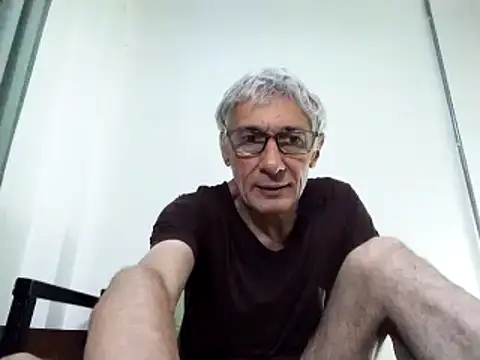 Snapshot of BIGUNCUTHARDCOCK chatting on March 9, 8:29 am BIGUNCUTHARDCOCK online show from March 9, 8:29 am