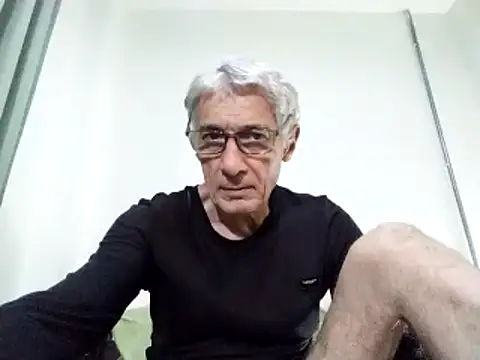 Snapshot of BIGUNCUTHARDCOCK chatting on March 10, 10:37 am BIGUNCUTHARDCOCK online show from March 10, 10:37 am