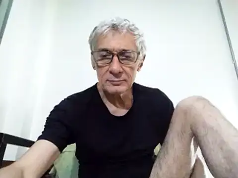 Snapshot of BIGUNCUTHARDCOCK chatting on March 10, 1:43 pm BIGUNCUTHARDCOCK online show from March 10, 1:43 pm