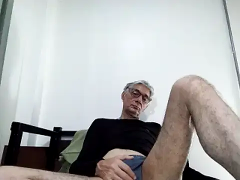 Snapshot of BIGUNCUTHARDCOCK chatting on March 11, 10:51 am BIGUNCUTHARDCOCK online show from March 11, 10:51 am