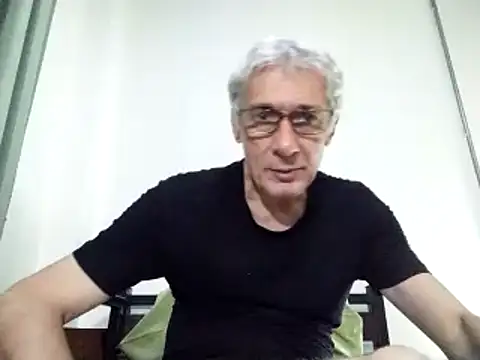 Snapshot of BIGUNCUTHARDCOCK chatting on March 11, 2:07 pm BIGUNCUTHARDCOCK online show from March 11, 2:07 pm