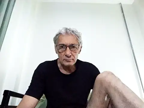 Snapshot of BIGUNCUTHARDCOCK chatting on March 12, 5:24 am BIGUNCUTHARDCOCK online show from March 12, 5:24 am