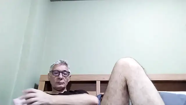 Snapshot of BIGUNCUTHARDCOCK chatting on October 5, 2:54 am BIGUNCUTHARDCOCK online show from October 5, 2:54 am