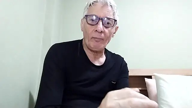 Snapshot of BIGUNCUTHARDCOCK chatting on January 11, 2:38 am BIGUNCUTHARDCOCK online show from January 11, 2:38 am