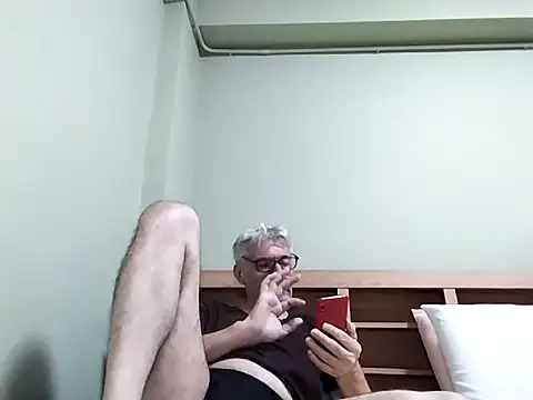 Snapshot of BIGUNCUTHARDCOCK chatting on January 11, 2:44 pm BIGUNCUTHARDCOCK online show from January 11, 2:44 pm