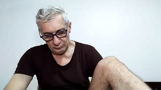 Snapshot of BIGUNCUTHARDCOCK chatting on February 7, 12:47 am BIGUNCUTHARDCOCK online show from February 7, 12:47 am