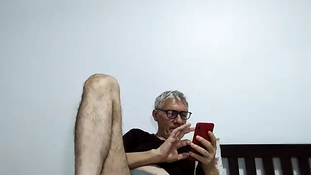 Snapshot of BIGUNCUTHARDCOCK chatting on February 11, 2:00 pm BIGUNCUTHARDCOCK online show from February 11, 2:00 pm