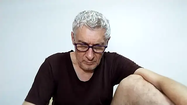 Snapshot of BIGUNCUTHARDCOCK chatting on February 17, 1:35 am BIGUNCUTHARDCOCK online show from February 17, 1:35 am