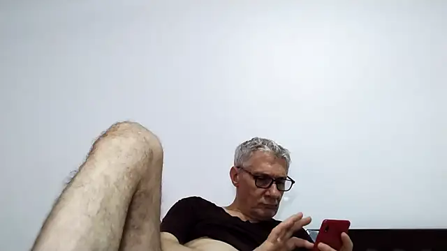 Snapshot of BIGUNCUTHARDCOCK chatting on February 20, 2:08 am BIGUNCUTHARDCOCK online show from February 20, 2:08 am