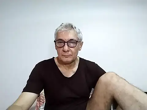 Snapshot of BIGUNCUTHARDCOCK chatting on February 22, 2:02 am BIGUNCUTHARDCOCK online show from February 22, 2:02 am