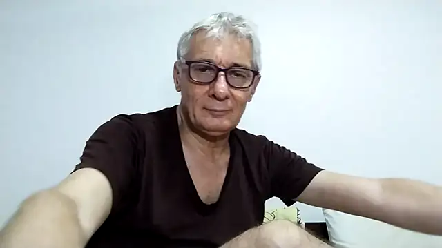 Snapshot of BIGUNCUTHARDCOCK chatting on February 23, 2:14 pm BIGUNCUTHARDCOCK online show from February 23, 2:14 pm