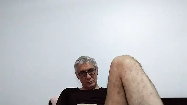 Snapshot of BIGUNCUTHARDCOCK chatting on February 25, 2:32 am BIGUNCUTHARDCOCK online show from February 25, 2:32 am