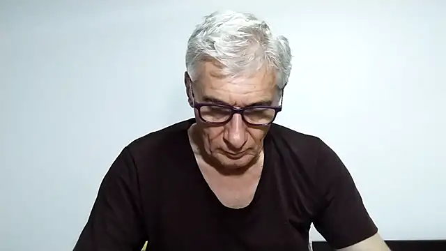 Snapshot of BIGUNCUTHARDCOCK chatting on February 25, 2:37 pm BIGUNCUTHARDCOCK online show from February 25, 2:37 pm