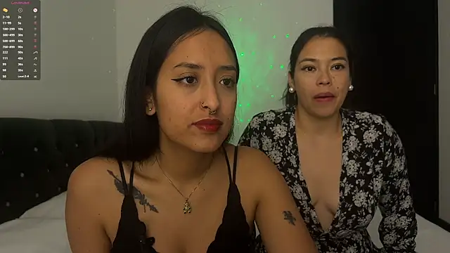 Snapshot of 2SummerLove1 chatting on March 19, 3:40 pm 2SummerLove1 online show from March 19, 3:40 pm