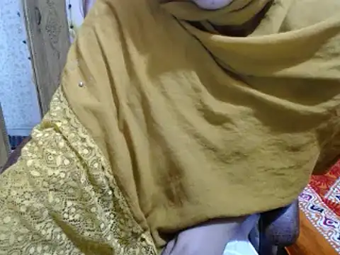 Snapshot of SohanaSabaSexy chatting on December 3, 1:32 pm SohanaSabaSexy online show from December 3, 1:32 pm