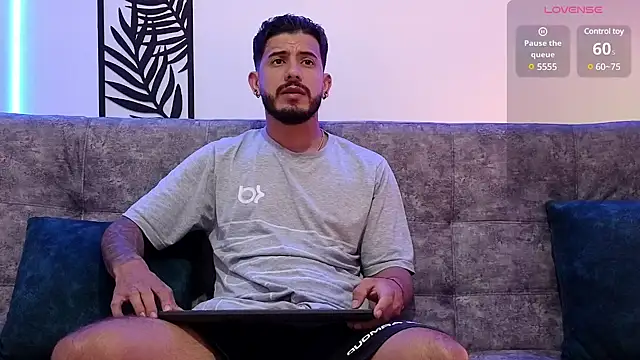 Snapshot of Bruno_Mattos chatting on January 15, 8:05 pm Bruno Mattos online show from January 15, 8:05 pm