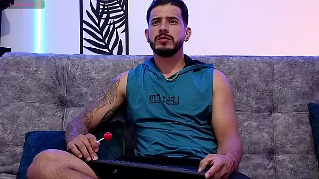 Snapshot of Bruno_Mattos chatting on January 17, 10:45 pm Bruno Mattos online show from January 17, 10:45 pm