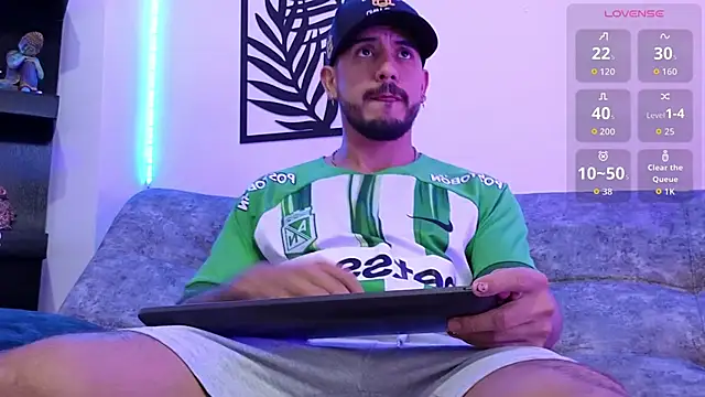 Snapshot of Bruno_Mattos chatting on December 17, 7:09 pm Bruno Mattos online show from December 17, 7:09 pm