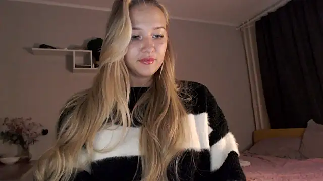 Milk Bunny online show from December 15, 6:04 pm