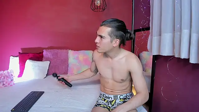  Tattoo Couple online show from November 15, 2:02 pm