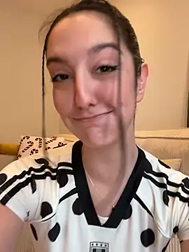 Snapshot of _Juliette chatting on January 14, 4:12 pm Juliette online show from January 14, 4:12 pm