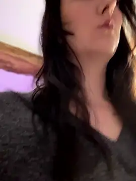 Snapshot of _Juliette chatting on January 15, 9:36 am Juliette online show from January 15, 9:36 am