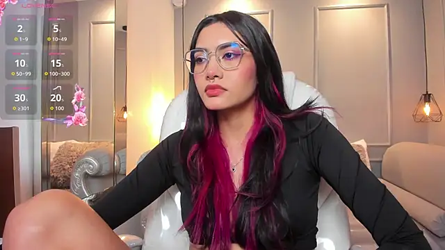 AzuraKindong online show from January 16, 7:18 pm