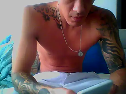 Snapshot of Skater29xx2 chatting on January 20, 5:48 pm Skater29xx2 online show from January 20, 5:48 pm