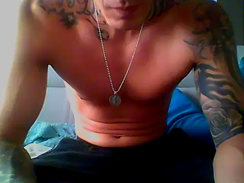 Snapshot of Skater29xx2 chatting on February 7, 2:37 pm Skater29xx2 online show from February 7, 2:37 pm