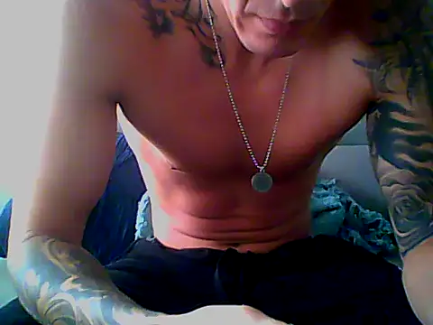 Snapshot of Skater29xx2 chatting on February 13, 3:14 pm Skater29xx2 online show from February 13, 3:14 pm